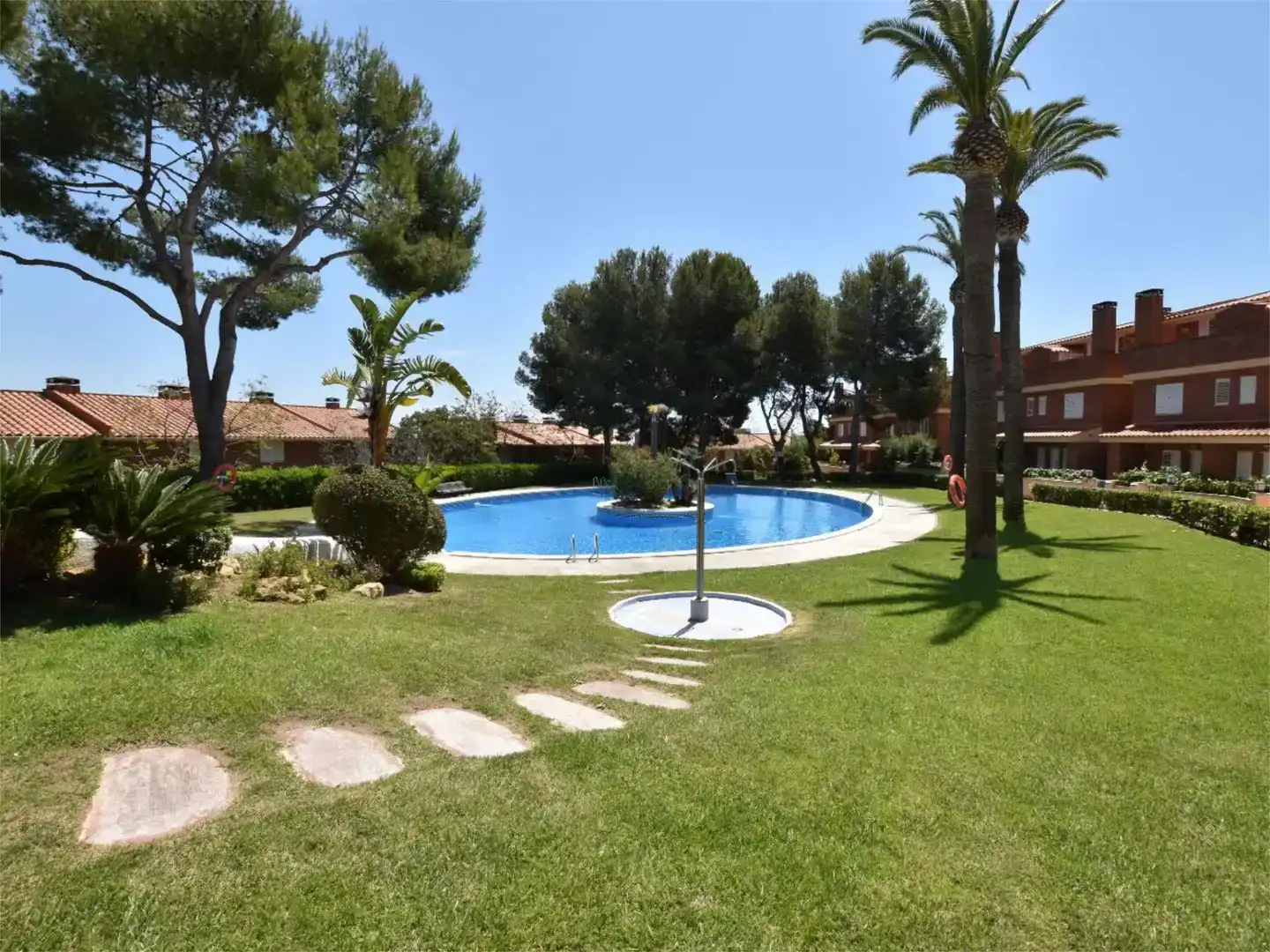 Piscina de Apartament de lloguer en Tarragona amb Aire condicionat, Jardí privat i Piscina