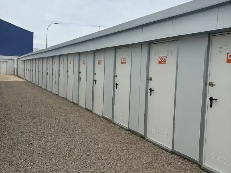 Vista exterior de Trastero de alquiler en Utrera con Alarma