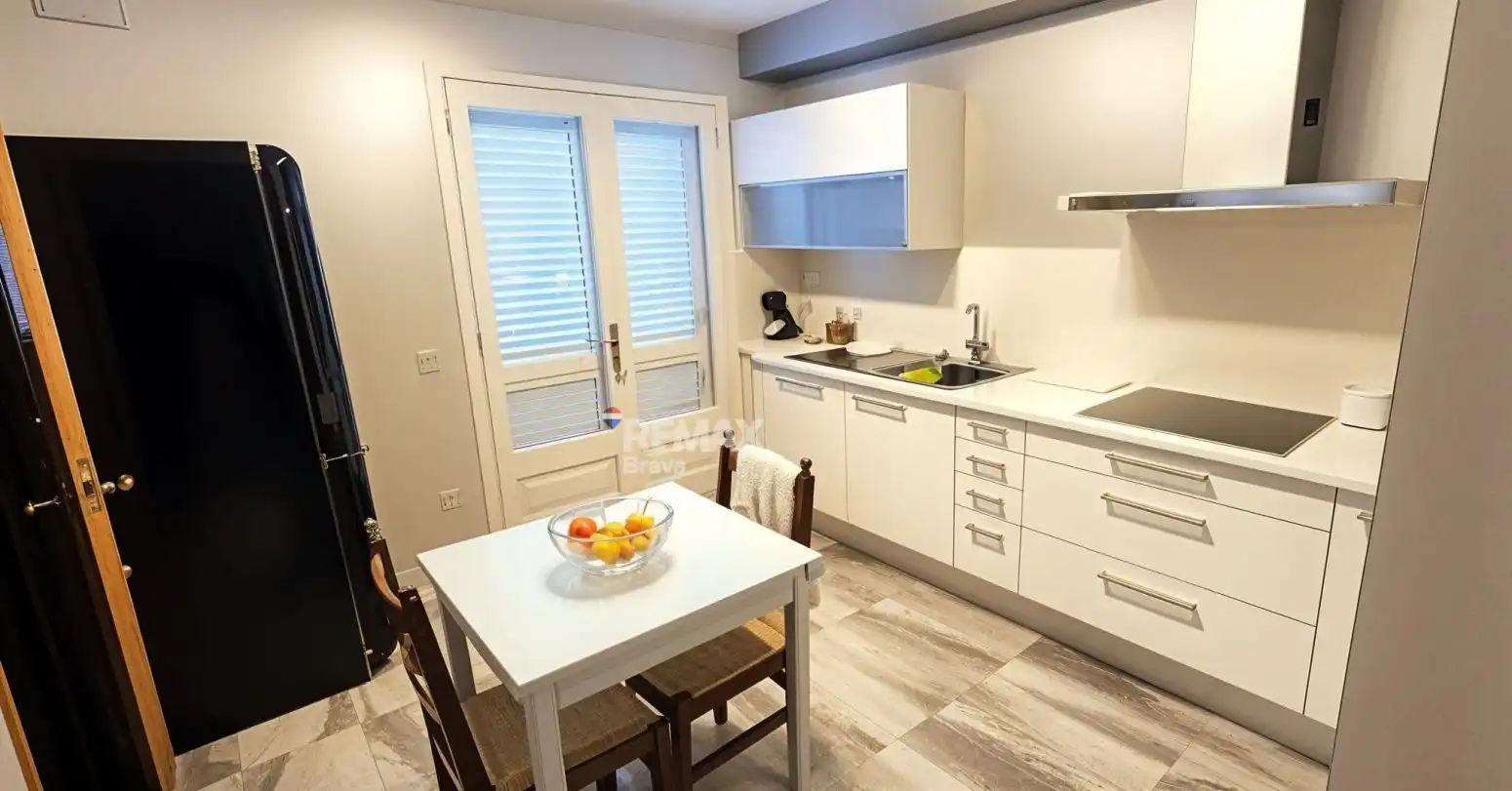Cocina de Casa adosada en venta en Celrà con Aire acondicionado, Jardín privado y Terraza