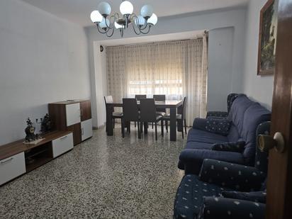 Sala d'estar de Pis en venda en Castellón de la Plana / Castelló de la Plana amb Aire condicionat, Moblat i Balcó