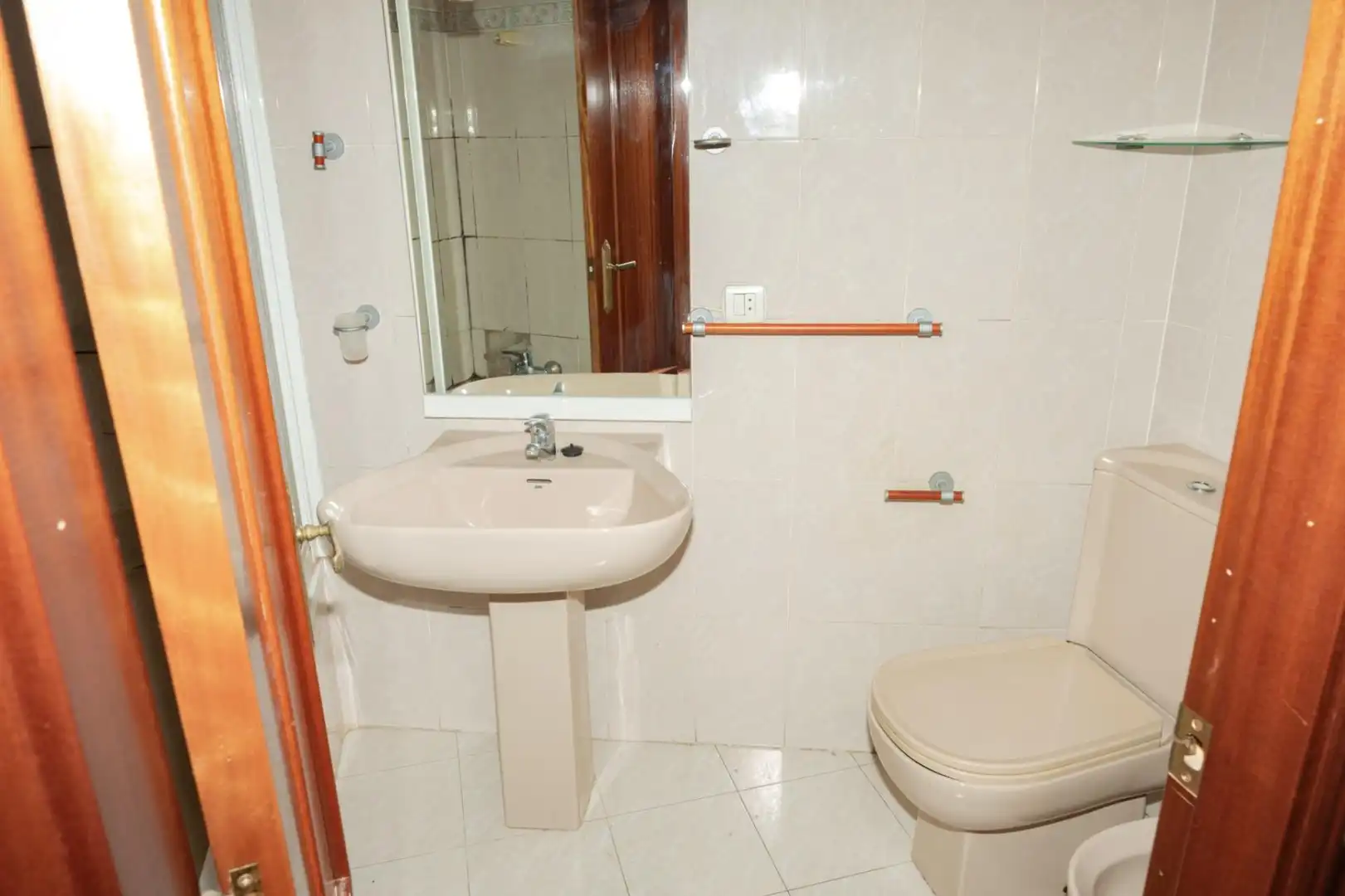 Bathroom of Duplexes for sale in Xirivella  with Air Conditioner