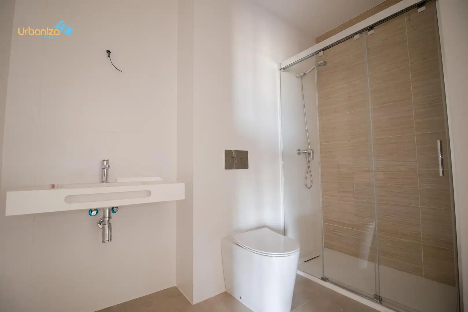 Bathroom of Flat for rent in Badajoz  with Private garden, Terrace and Community pool