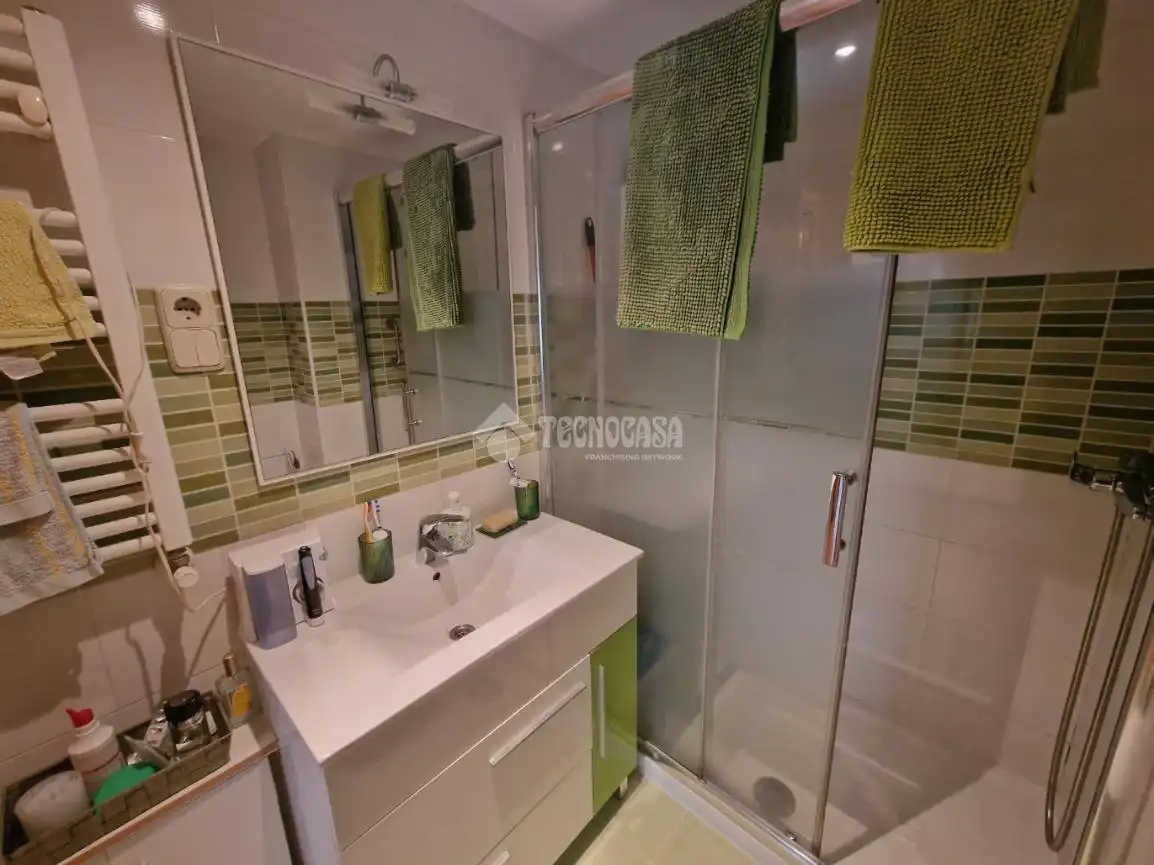 Bathroom of Flat for rent in Alcorcón  with Heating, Furnished and Community pool