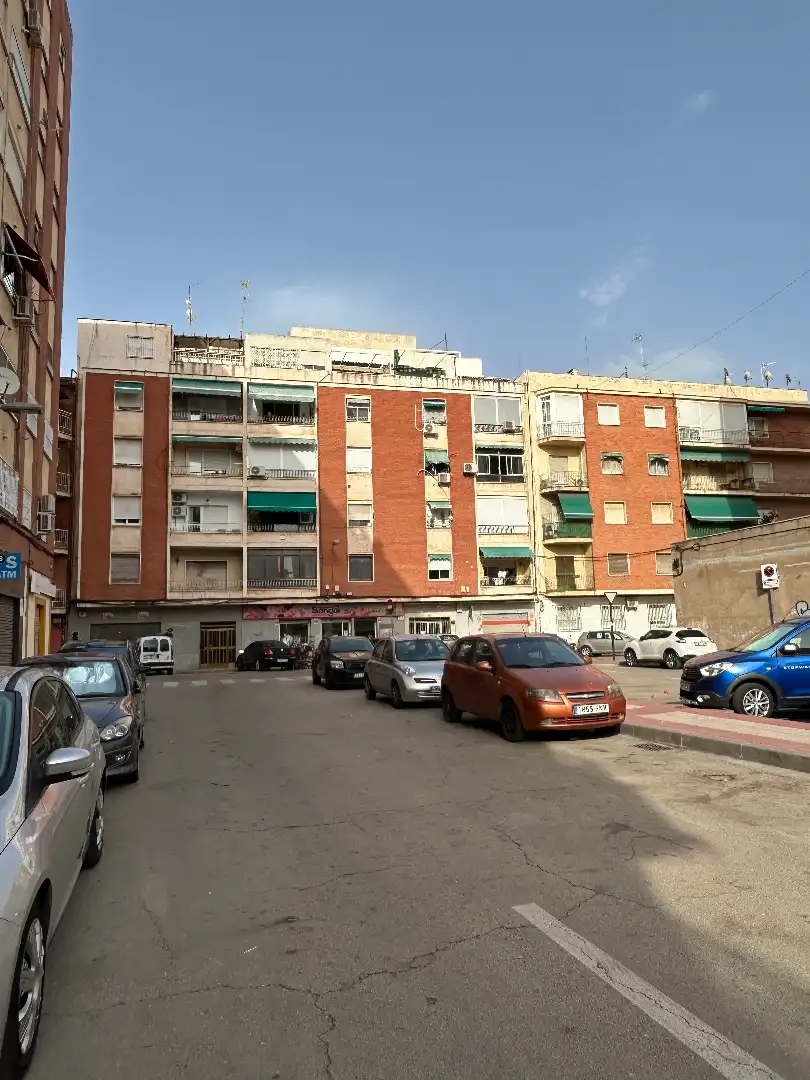 Vista exterior de Piso de alquiler en Alcorcón con Calefacción, Terraza y Horno