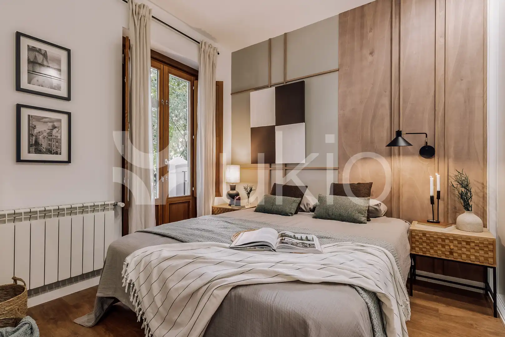 Dormitori de Apartament de lloguer en Madrid amb Aire condicionat, Calefacció i Moblat