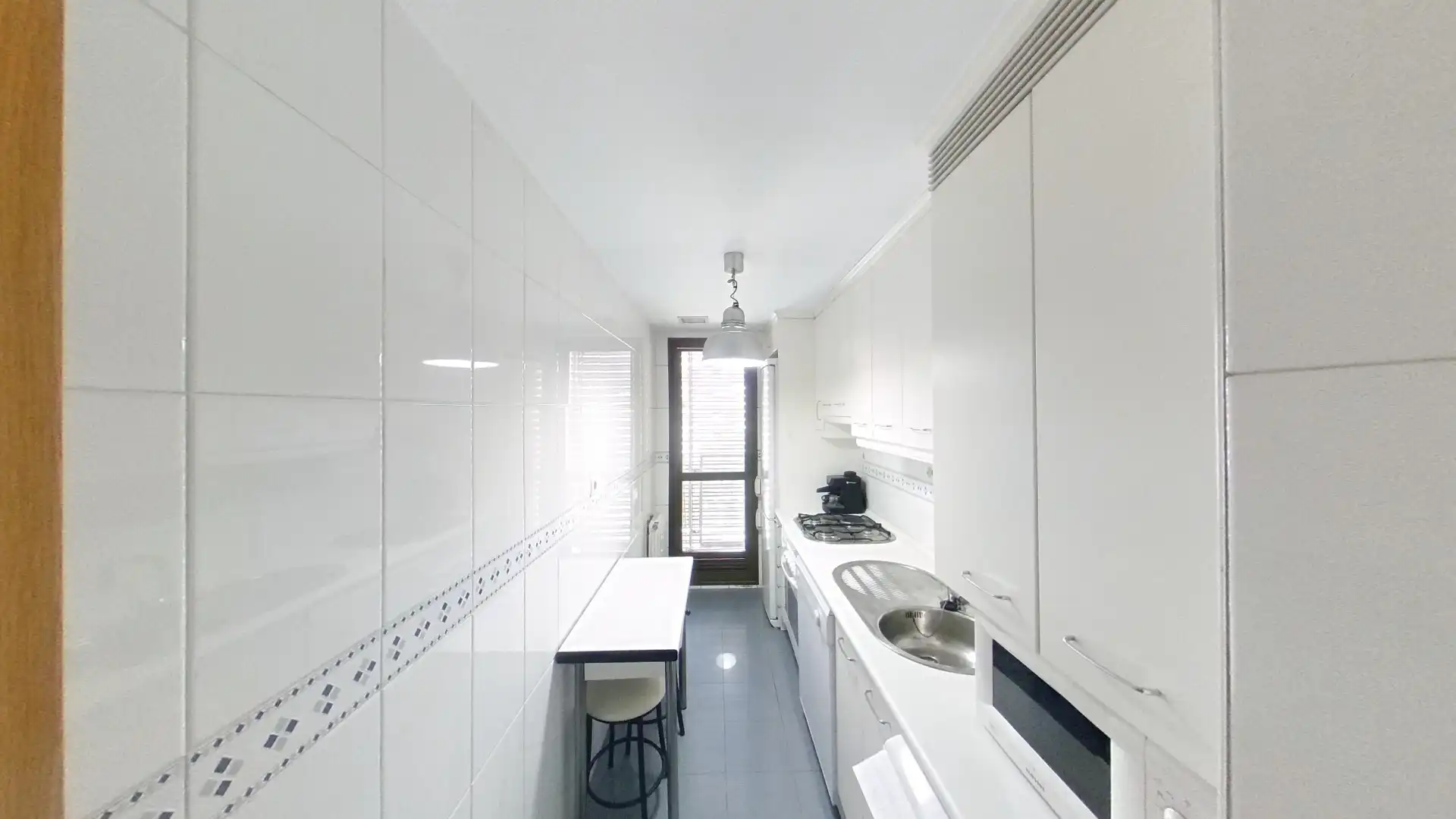 Flat for rent in Calle de Rafael Bergamín, San Juan Bautista