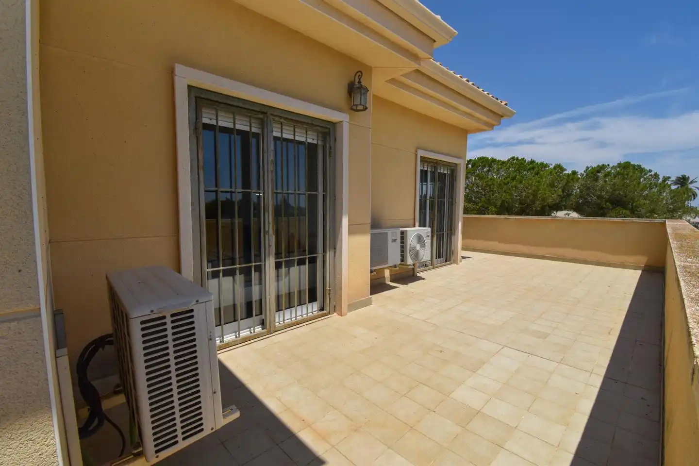 Terrassa de Casa o xalet en venda en Elche / Elx amb Aire condicionat, Calefacció i Jardí privat