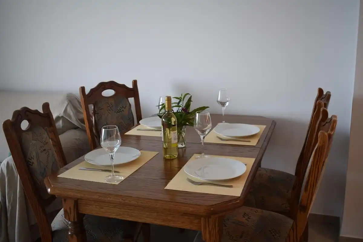 Comedor de Apartamento de alquiler en Almuñécar con Aire acondicionado, Terraza y Amueblado