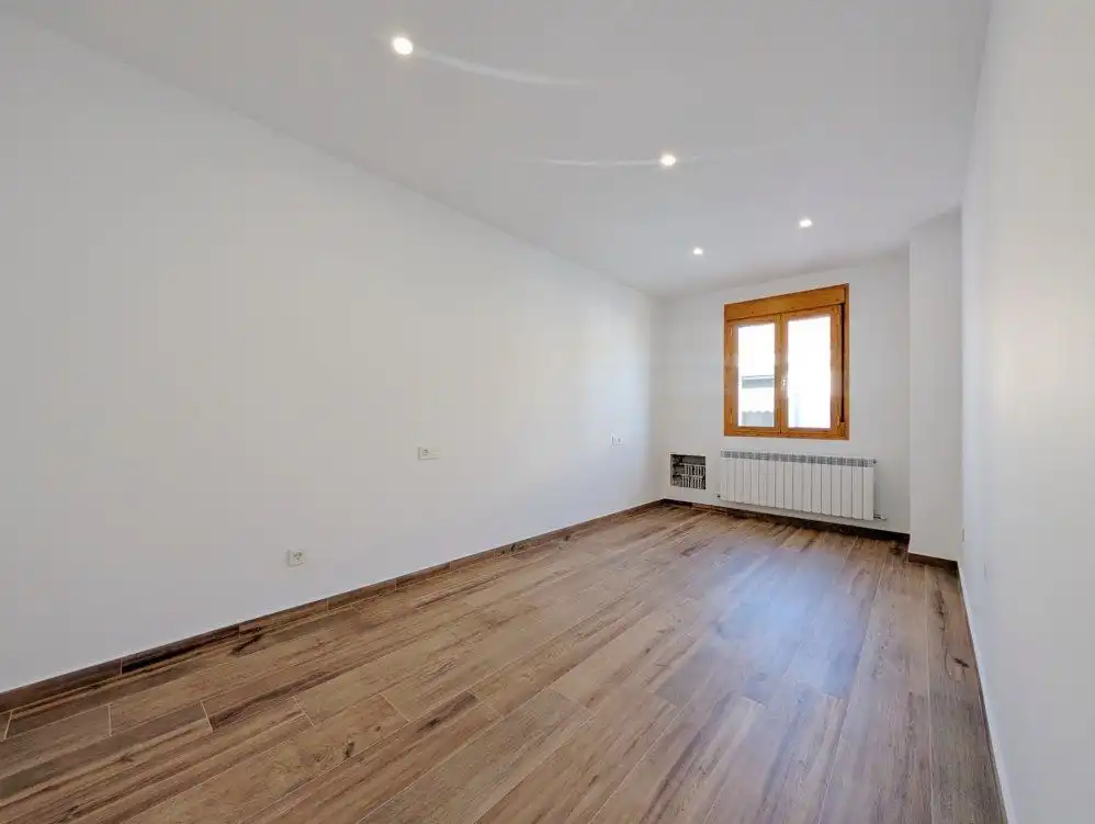 Bedroom of Detached homes for sale in El Burgo de Ebro  with Heating, Terrace and Storage room