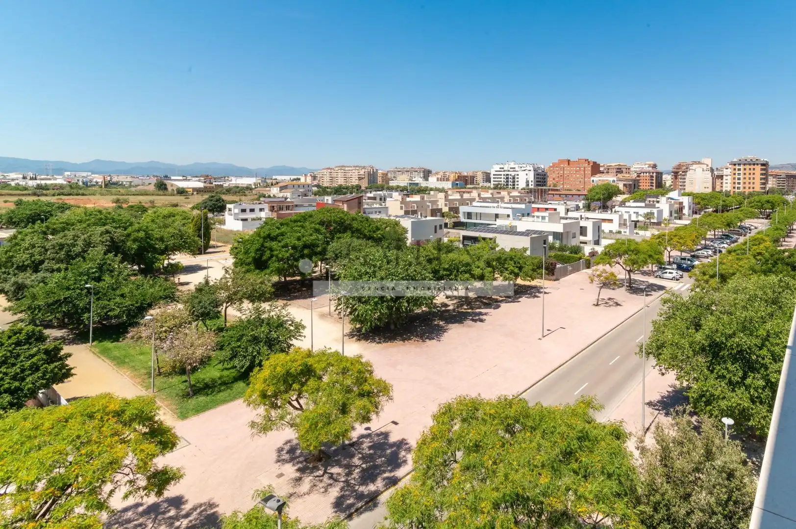 Vista exterior de Piso en venta en Castellón de la Plana / Castelló de la Plana con Aire acondicionado, Terraza y Trastero