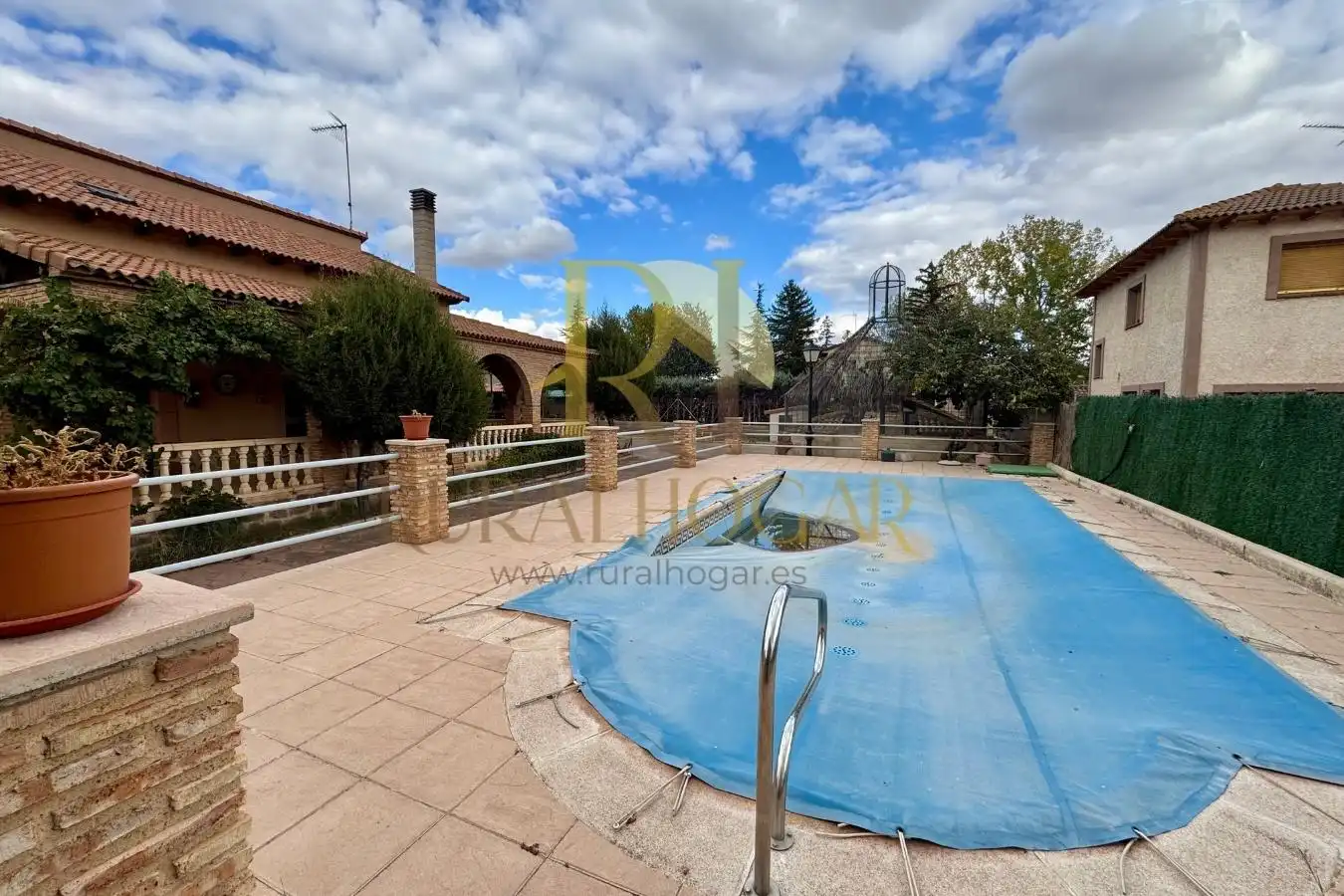 Swimming pool of Houses for sale in Molina de Aragón  with Private garden, Parquet flooring and Storage room