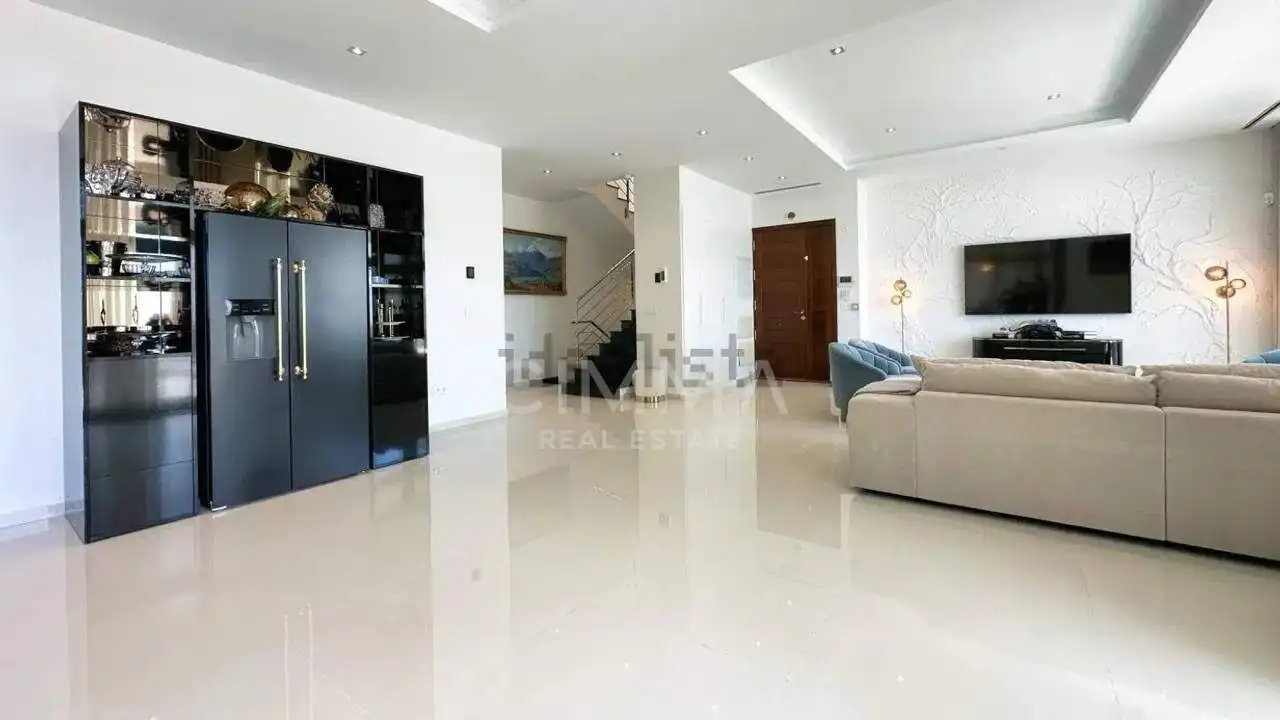 Chalet con terraza en venta en Calle Calle Roma, imagen 7