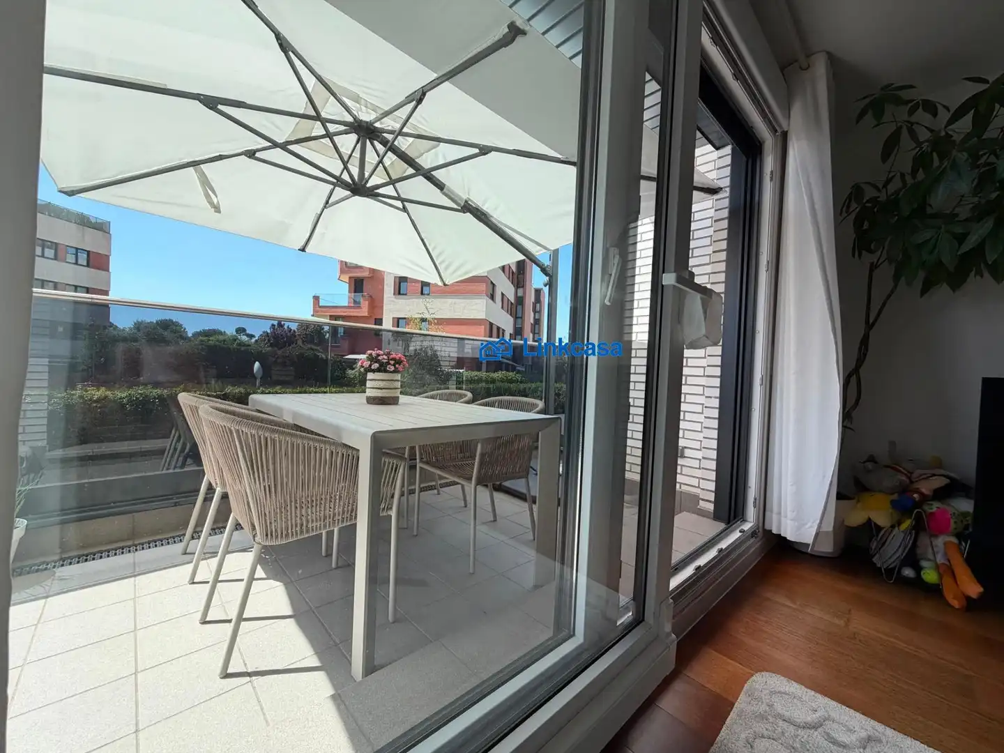 Terrassa de Pis de lloguer en Pozuelo de Alarcón amb Aire condicionat, Calefacció i Jardí privat