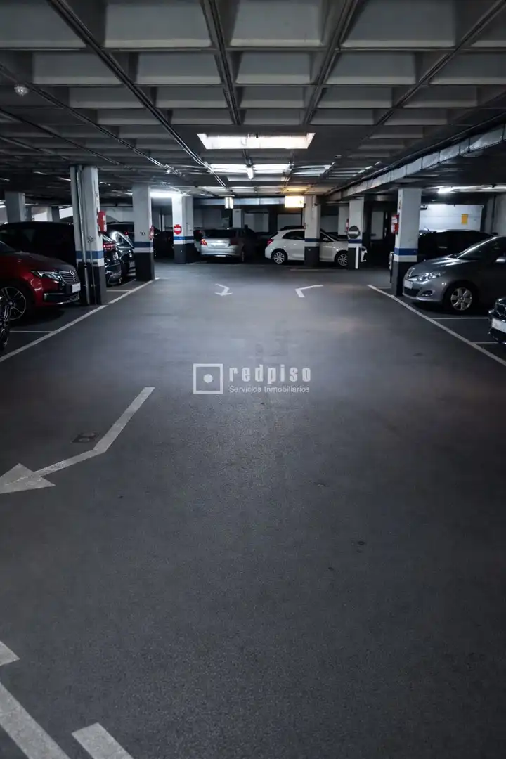 Garage for sale in de Cristóbal Bordiú, Ríos Rosas - Nuevos Ministerios