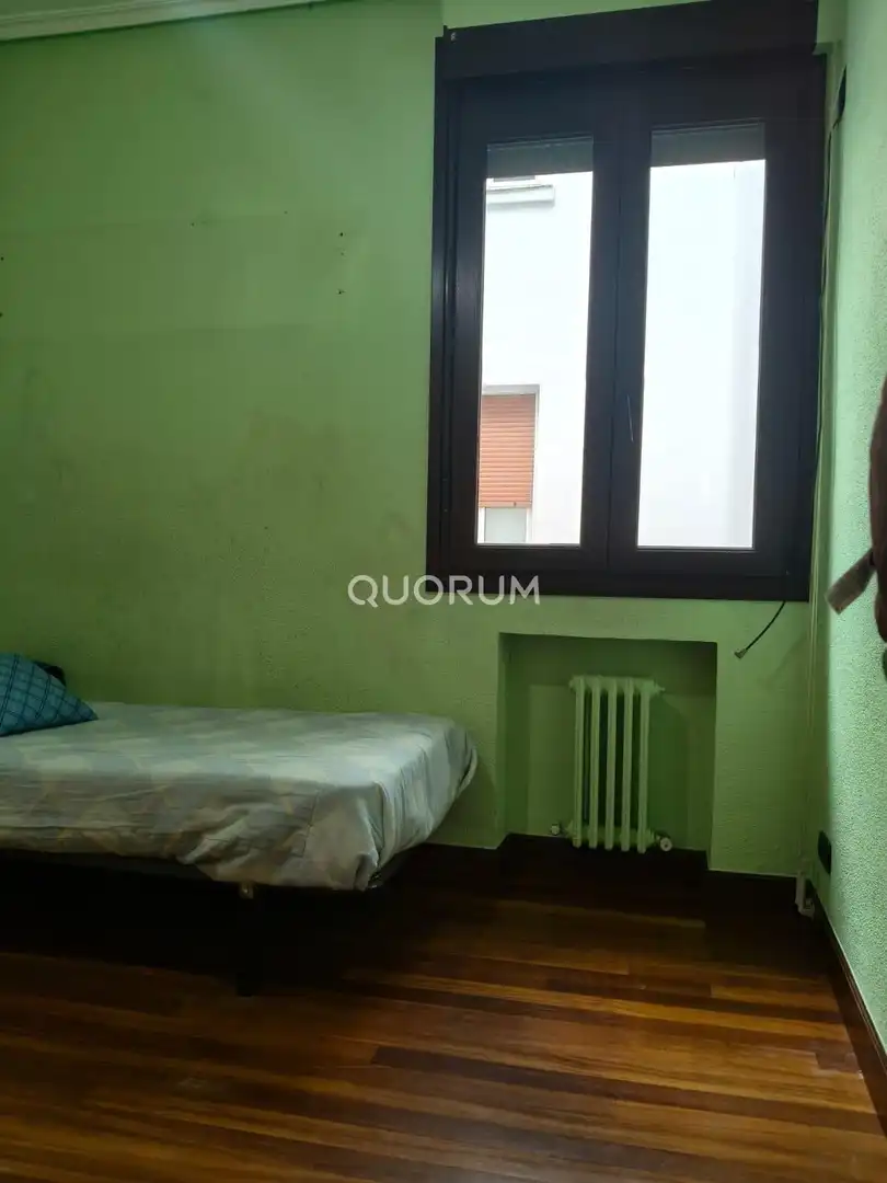 Schlafzimmer von Wohnung zum Verkauf in Bilbao  mit Heizung