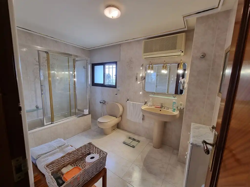 Bathroom of Houses for sale in Vilafortuny - Cap de Sant Pere