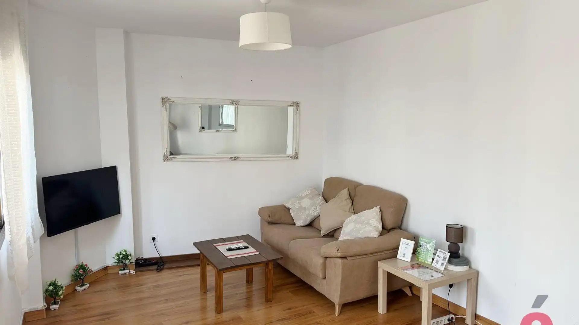 Living room of Flat for sale in  Córdoba Capital  with Air Conditioner, Parquet flooring and Furnished