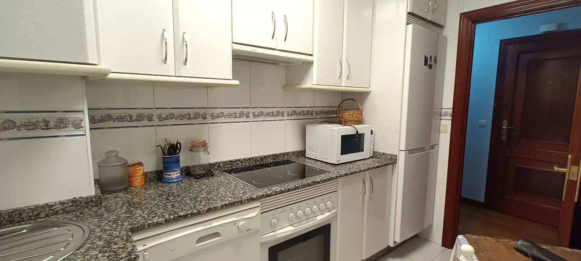 Cocina de Piso de alquiler en Vigo  con Calefacción, Amueblado y Internet