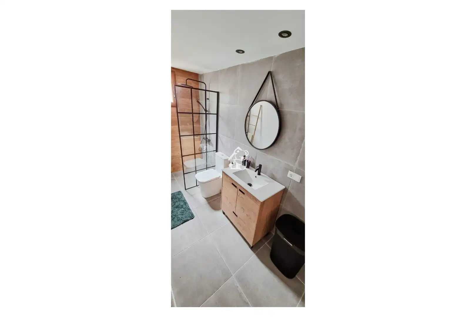 Bany de Casa o xalet de lloguer en Torrevieja amb Aire condicionat, Terrassa i Moblat