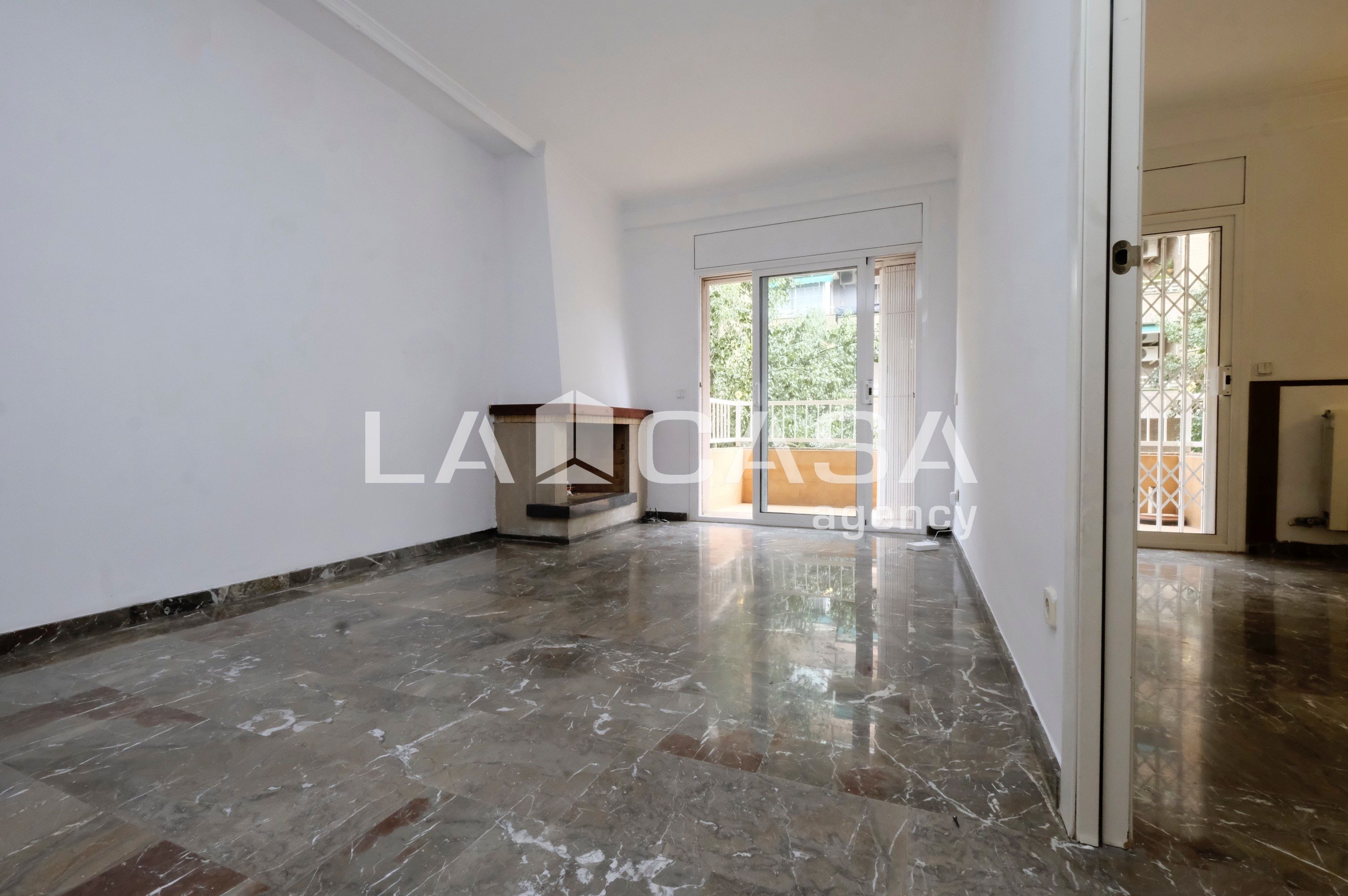 Flat for sale in  Barcelona Capital  with Heating, Terrace and Storage room