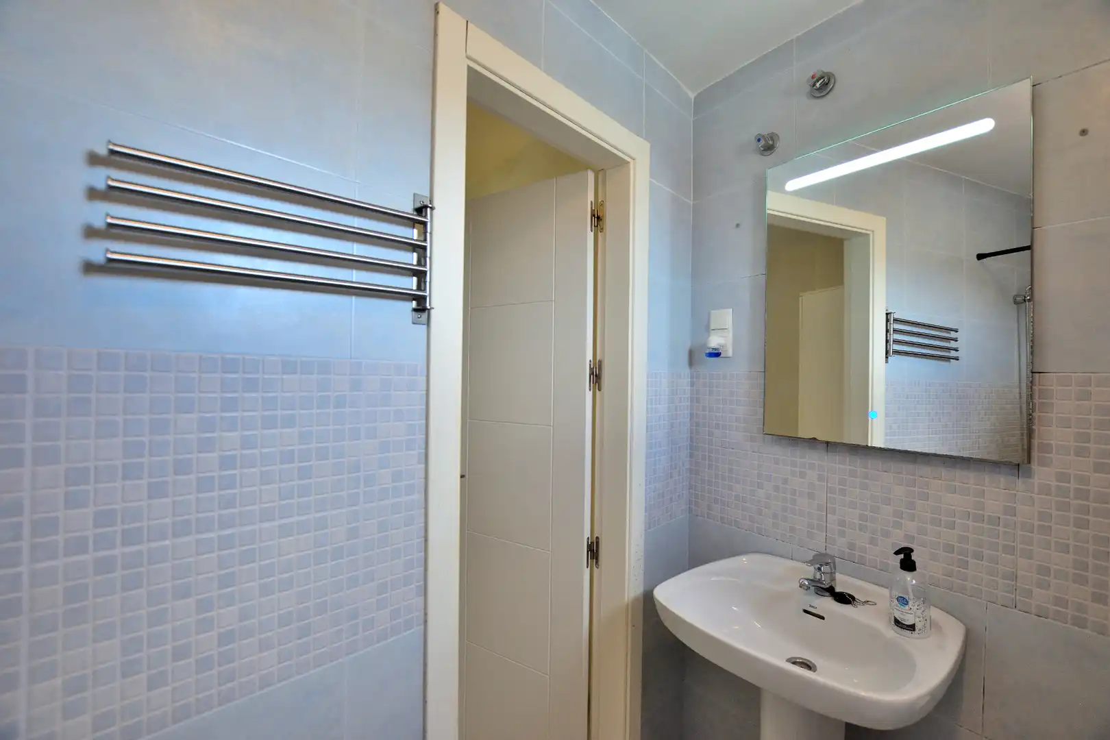 Baño de Apartamento en venta en Ronda con Aire acondicionado, Trastero y Horno