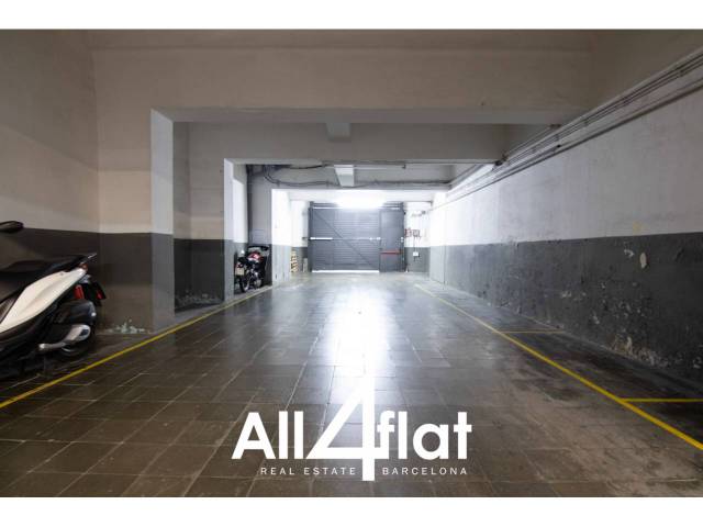 Garaje en Alquiler en D´Elisa en El Putget i el Farró