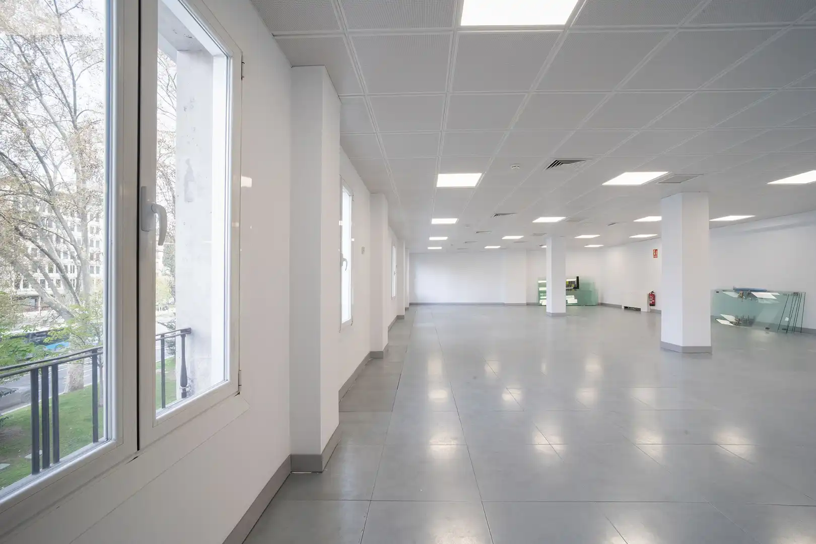 Office for rent in Madrid  with Air Conditioner and Heating