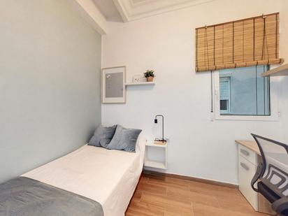 Bedroom of Flat to share in  Valencia Capital  with Furnished, Washing machine and TV