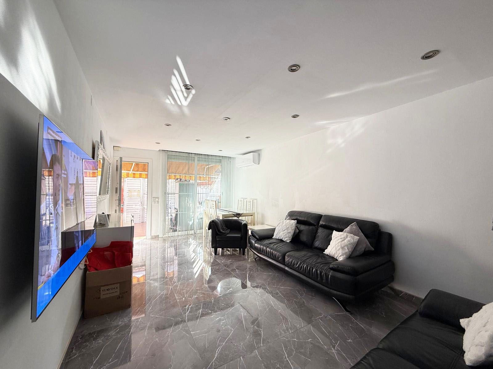 Sala d'estar de Casa o xalet en venda en  Barcelona Capital