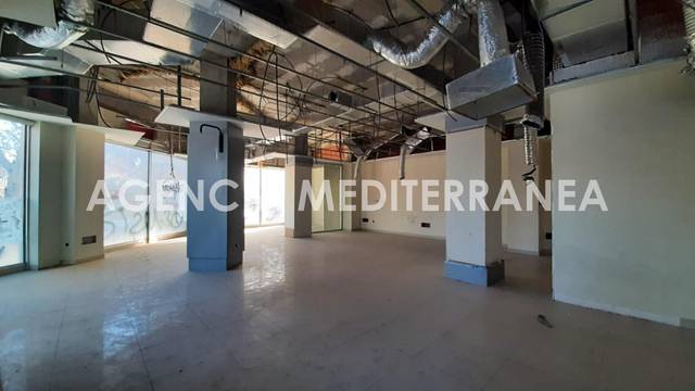 Local comercial en Venta en Calle ARQUITECTO TOLSA en Sant Llorenç - Zona Alfahuir