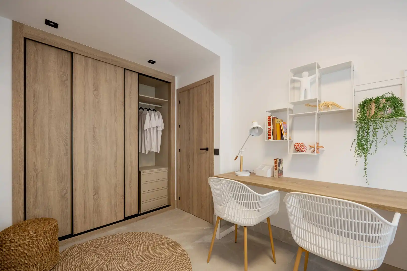 Habitación de Casa adosada en venta en Istán con Aire acondicionado, Calefacción y Jardín privado