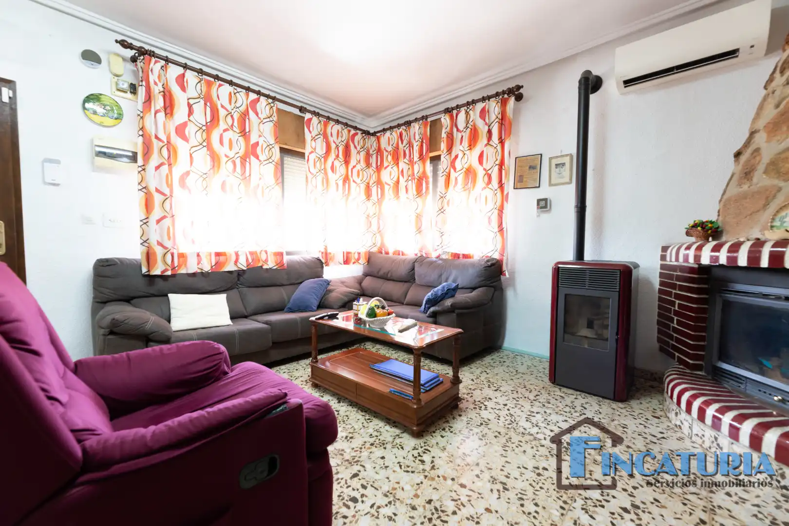 Sala d'estar de Casa o xalet en venda en Vilamarxant amb Aire condicionat, Jardí privat i Terrassa