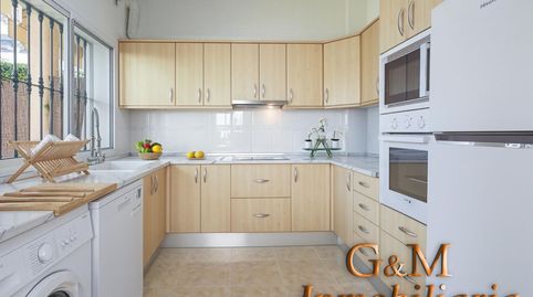 Foto 5 de Casa adosada en venta en Avenida Alisos (los) (artola Alt), Cabopino - Artola, Marbella