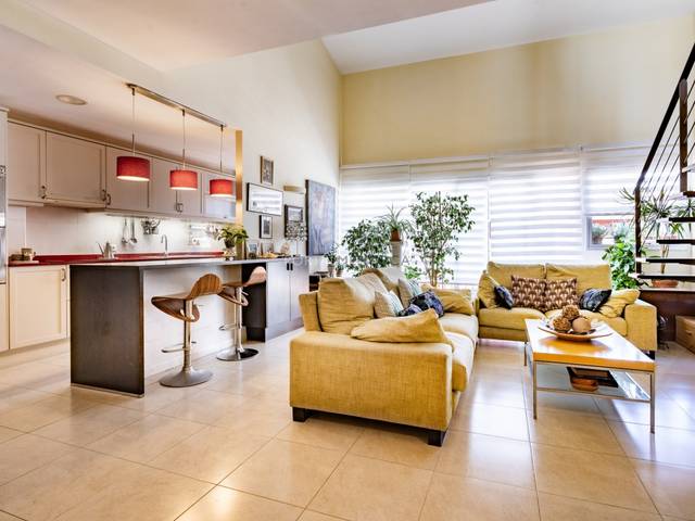 Piso en Venta en Calle Stuart, 93 en Es Castell poble