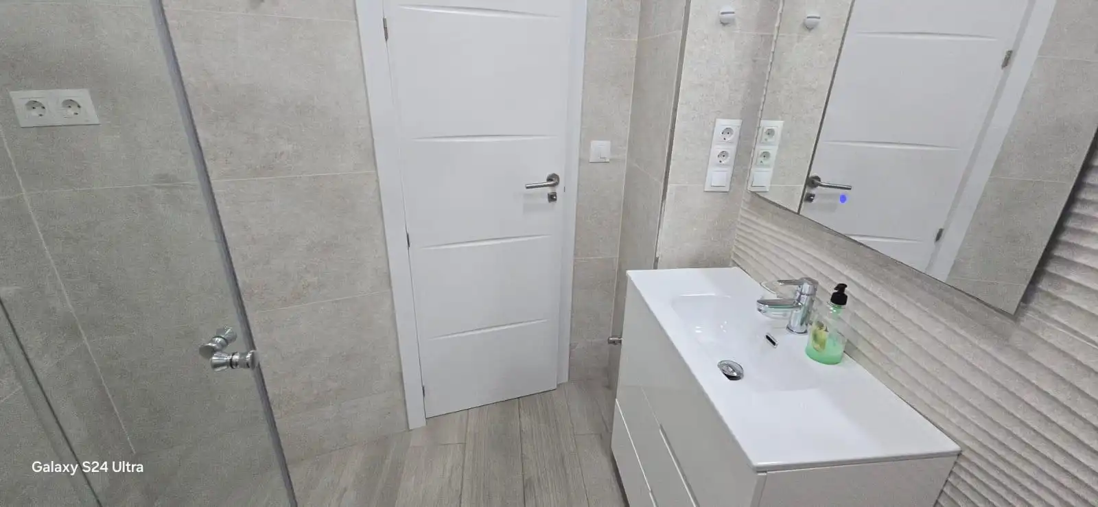 Badezimmer von Wohnung zur Miete in Torremolinos mit Klimaanlage, Heizung und Terrasse