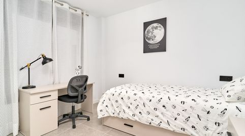 Foto 2 von Wohnung zum Verkauf in Calle Dúo Sacapuntas, 102, Urbanización Santa Rosa, Málaga