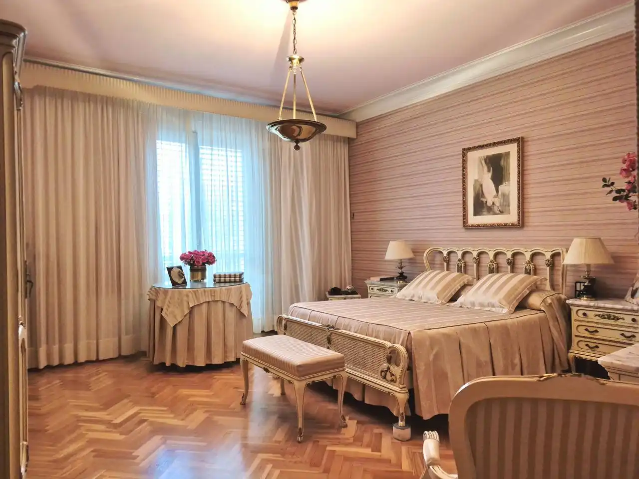 Bedroom of Flat for sale in Centre