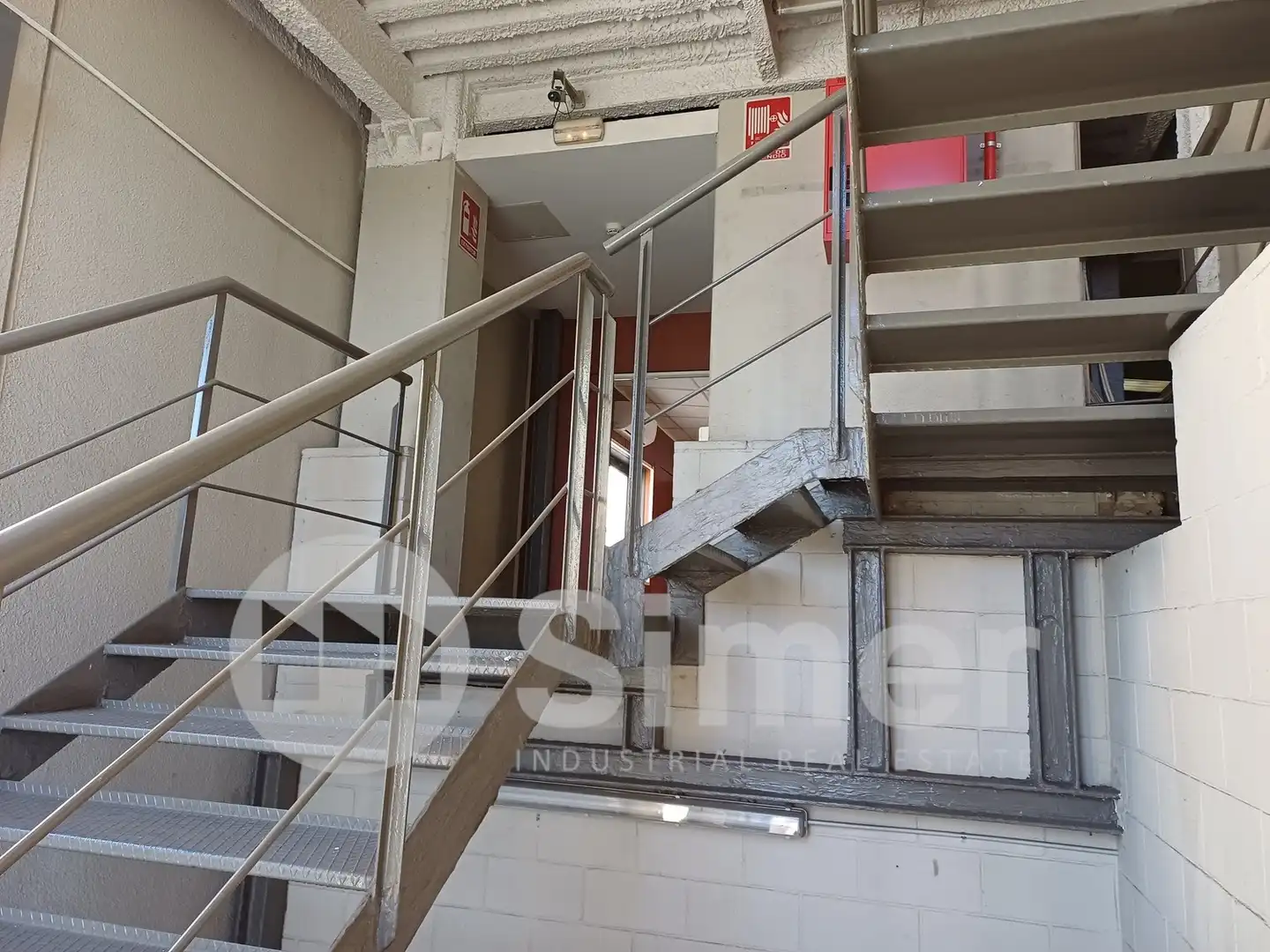 Nave industrial de alquiler en Ripollet