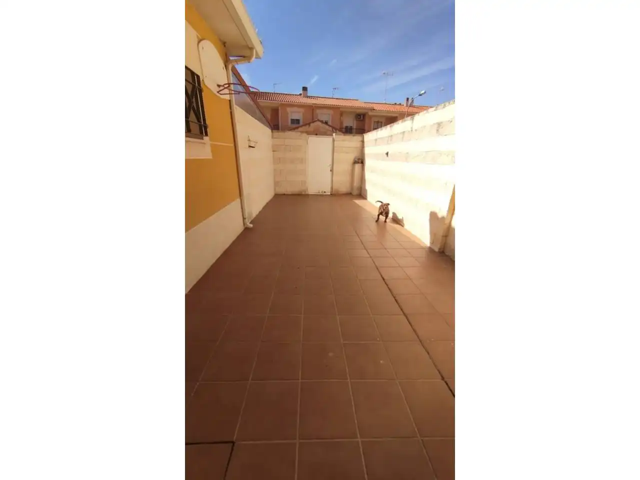 Außenansicht von Einfamilien-Reihenhaus zum Verkauf in Ocaña mit Heizung, Privatgarten und Möbliert