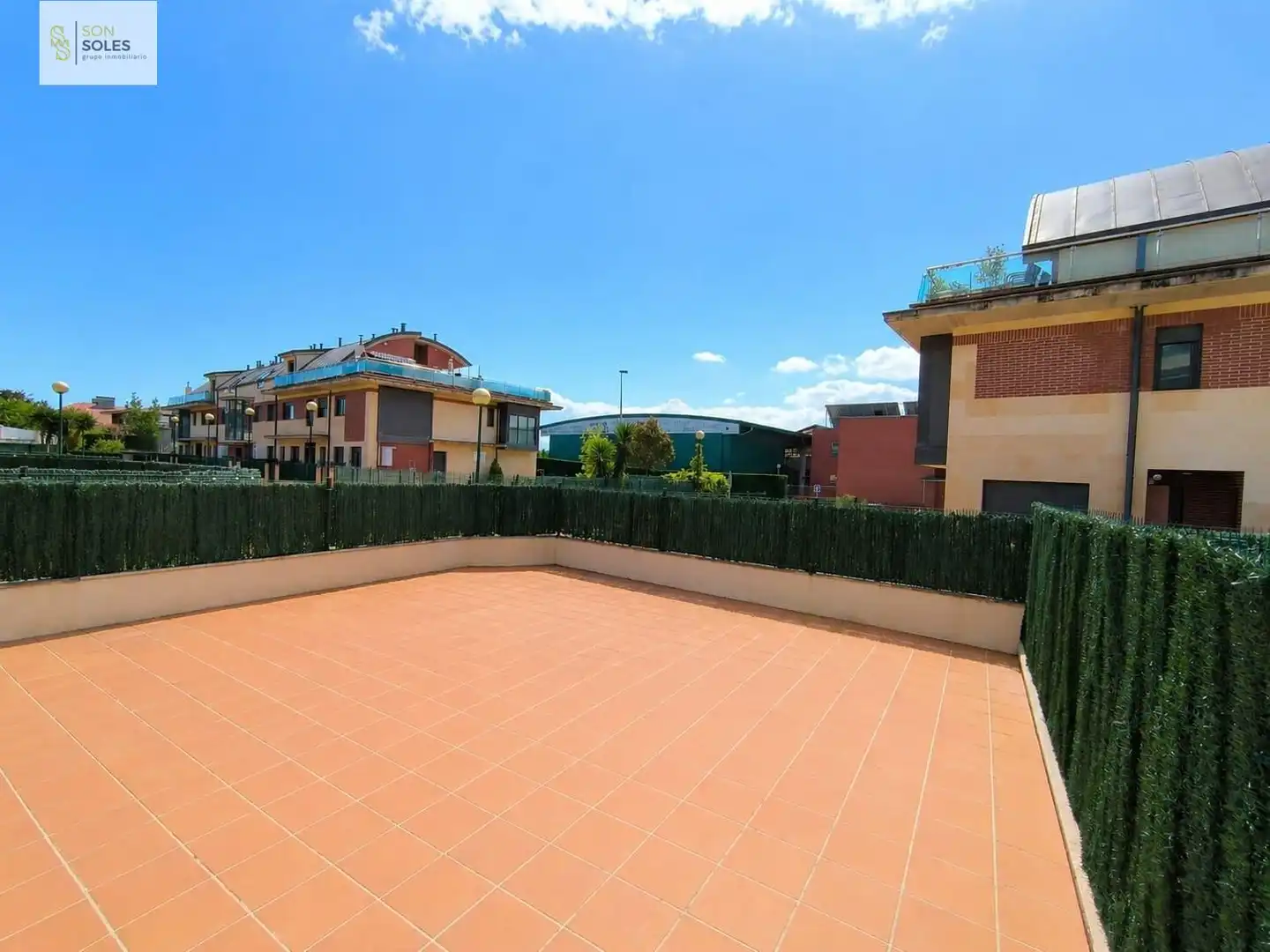 Terraza de Dúplex en venta en Santa Cruz de Bezana con Calefacción, Terraza y Alarma
