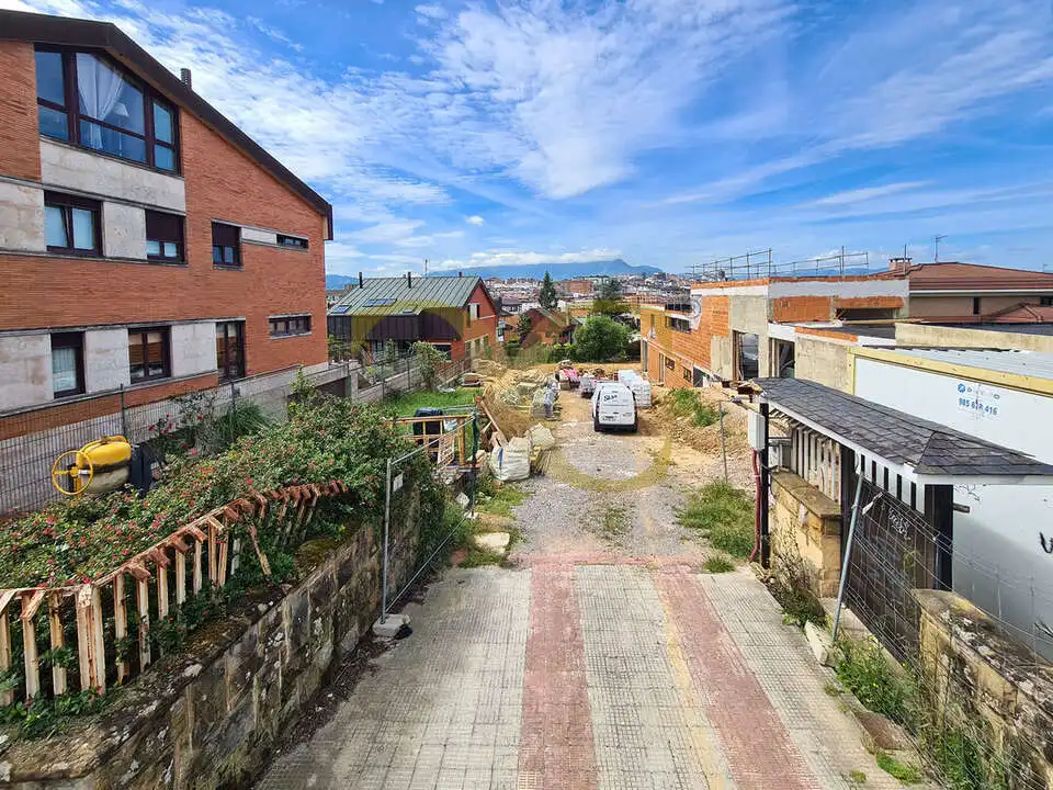 Vista exterior de Residencial en venda en Oviedo 