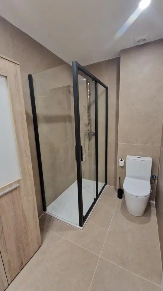 Badezimmer von Wohnung zur Miete in Moncada mit Klimaanlage, Terrasse und Möbliert