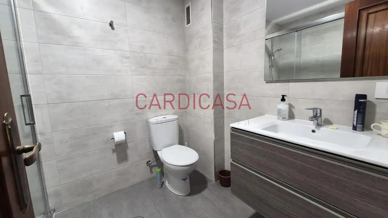 Bathroom of Flat for sale in Redondela  with Heating, Parquet flooring and Storage room