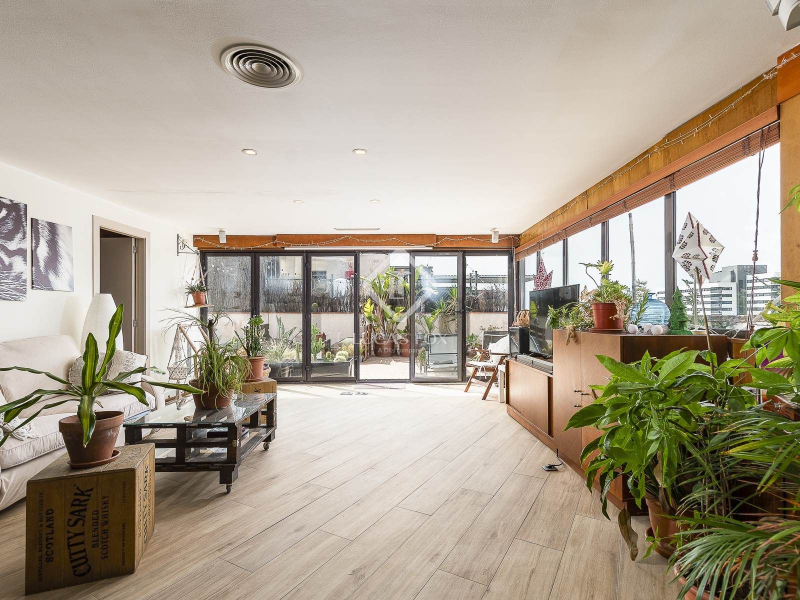 Living room of Flat for sale in  Barcelona Capital  with Air Conditioner, Terrace and Balcony