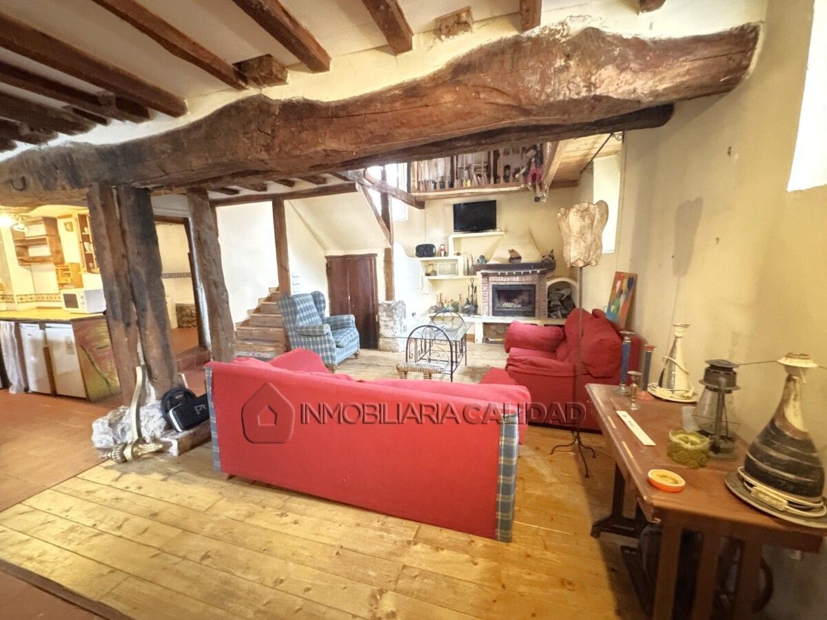 Sala d'estar de Casa o xalet en venda en Revillarruz amb Calefacció i Traster