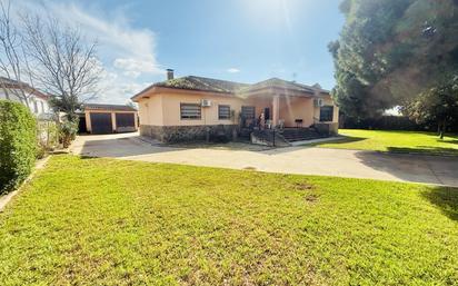 Exterior view of House or chalet for sale in  Córdoba Capital  with Heating, Private garden and Storage room