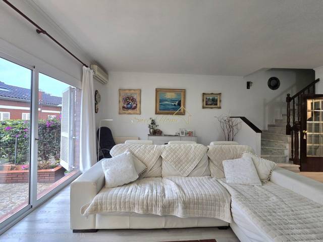 Casa adosada en Venta en Ocata