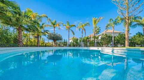 Foto 3 de Piso en venta en Calle Sierra Bermeja, 19, Lomas de Marbella Club, Málaga