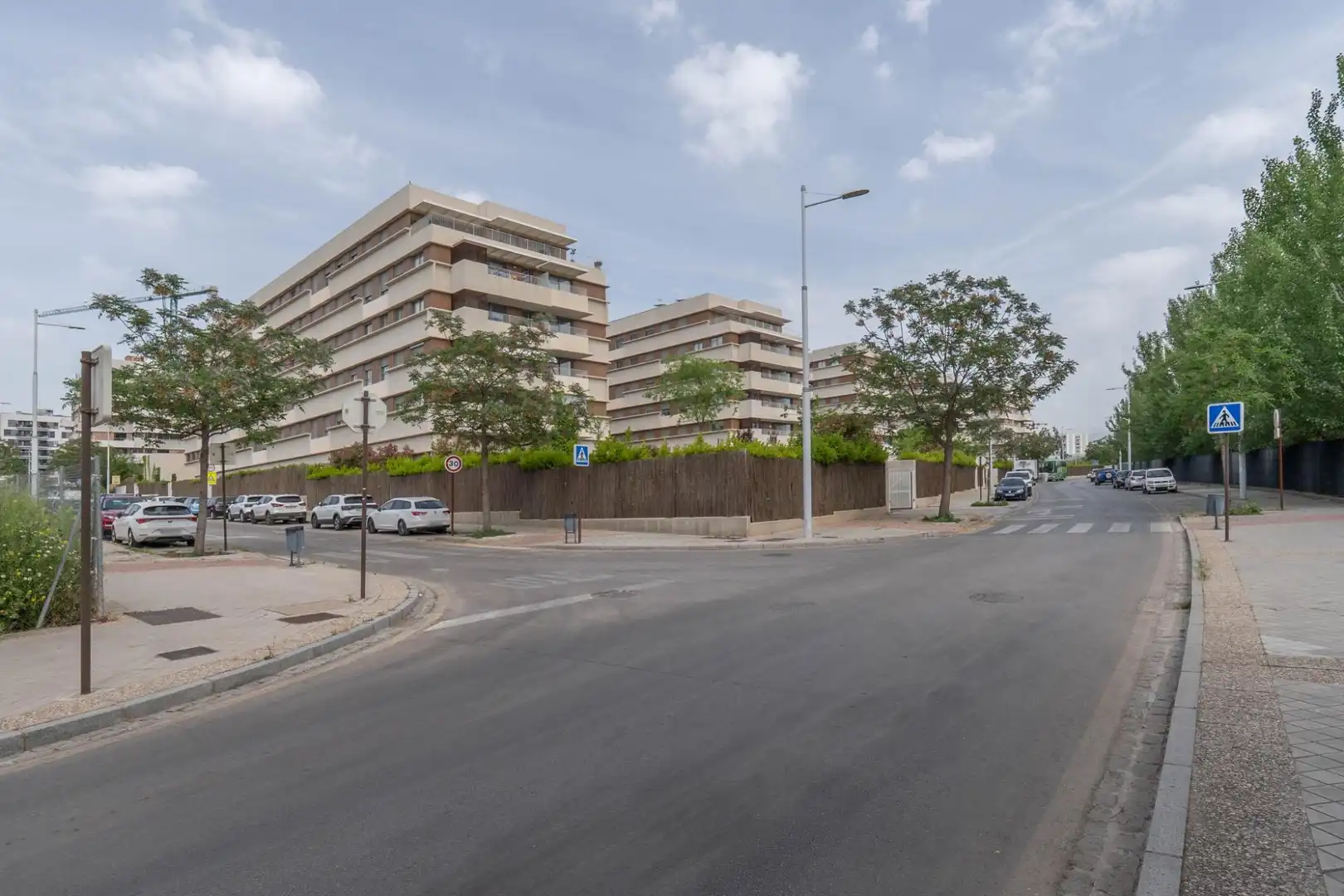 Exterior view of Flat for sale in Granada  with Furnished and Community pool