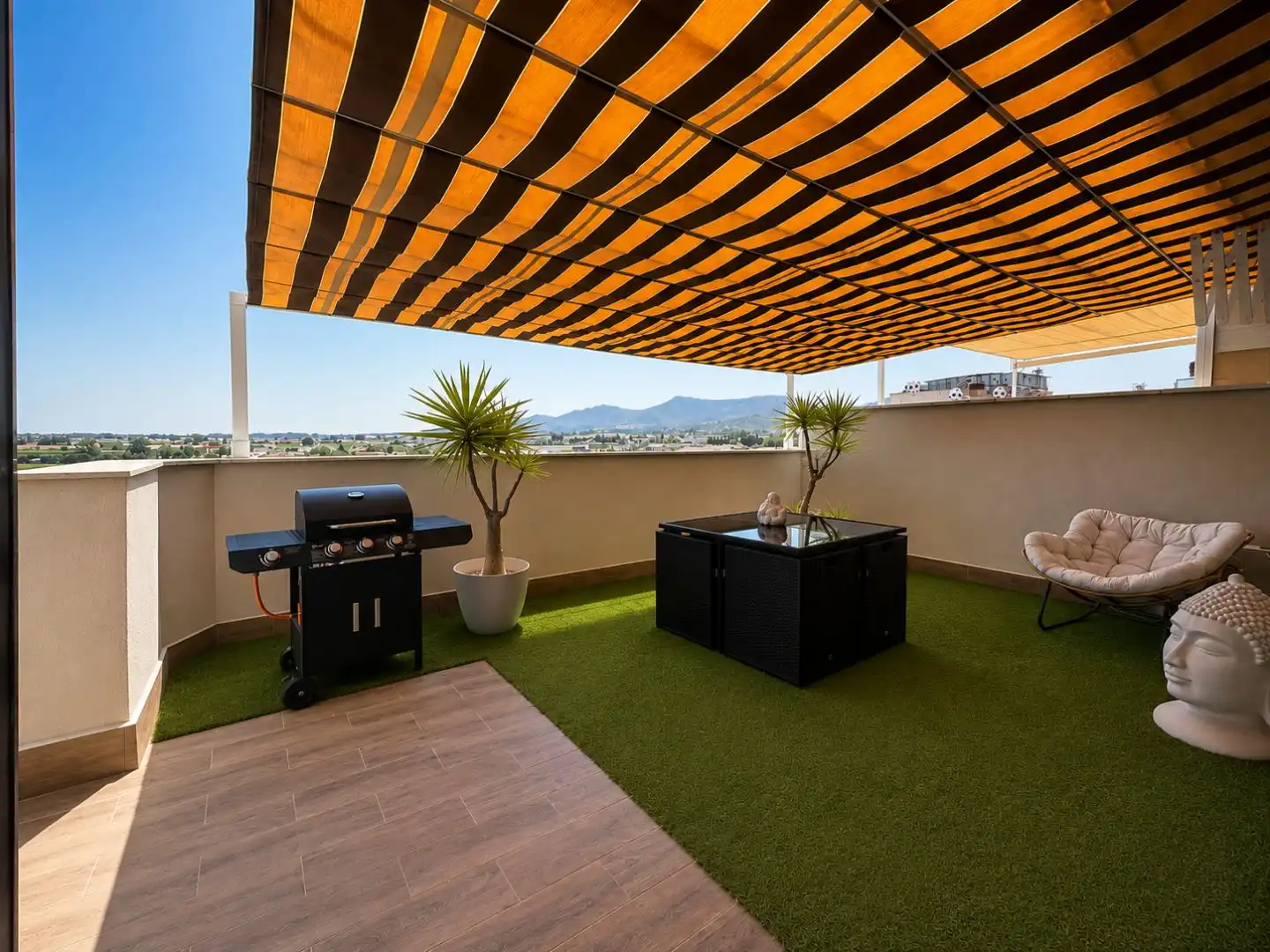 Penthouse with lift for sale in c/ Sant Cristòfol 106